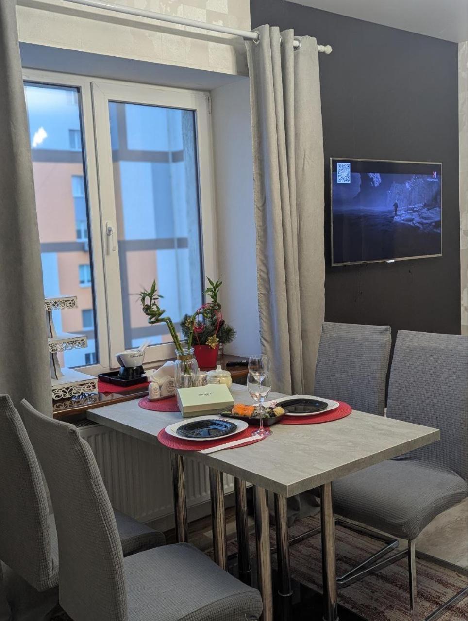 Appartamento 2-Кім Новобудова, Центр, Провулок Лапушкіна , 9 Khmelʼnytsʼkyy Esterno foto