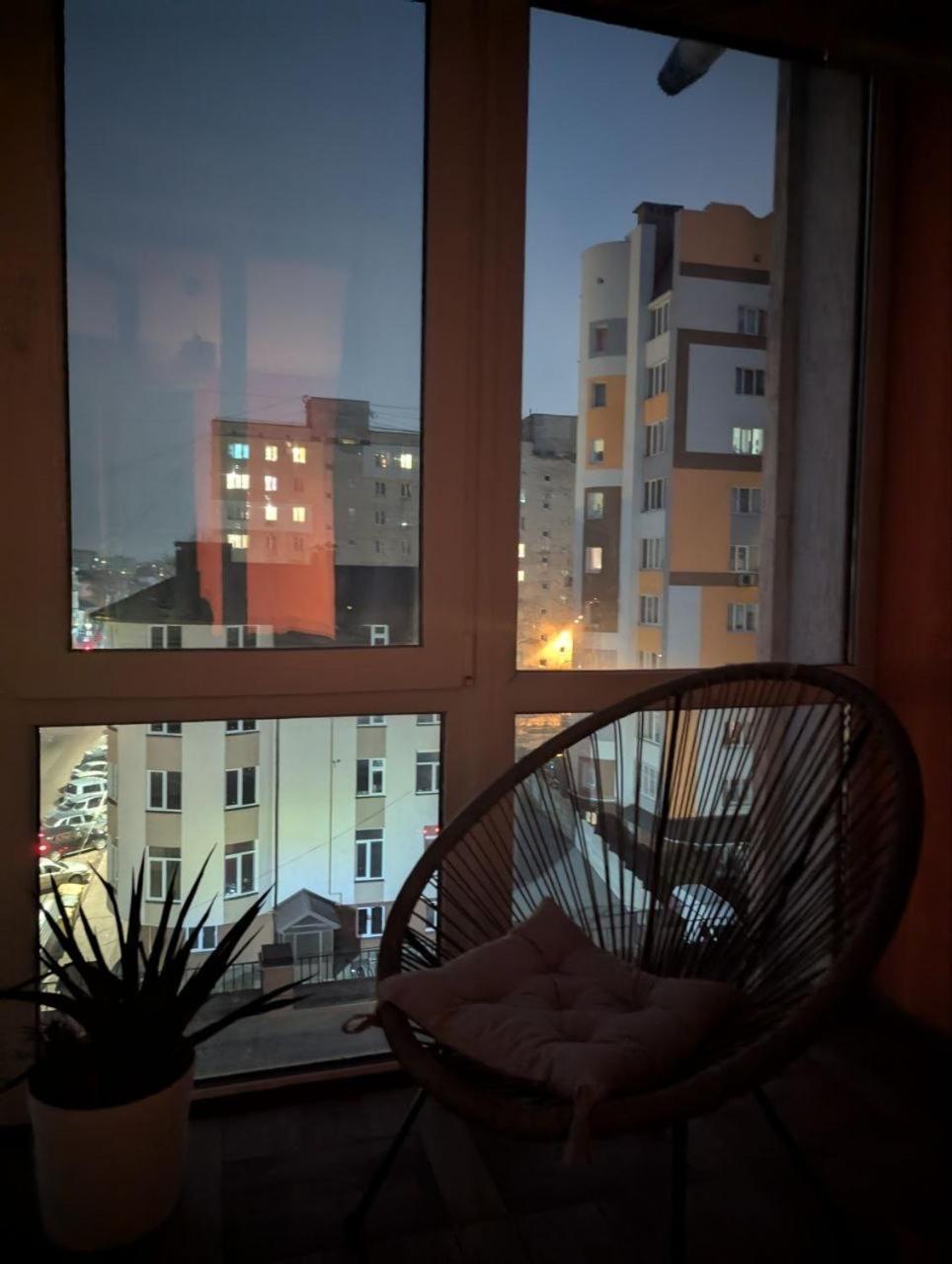 Appartamento 2-Кім Новобудова, Центр, Провулок Лапушкіна , 9 Khmelʼnytsʼkyy Esterno foto