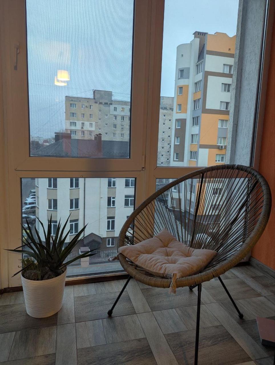 Appartamento 2-Кім Новобудова, Центр, Провулок Лапушкіна , 9 Khmelʼnytsʼkyy Esterno foto